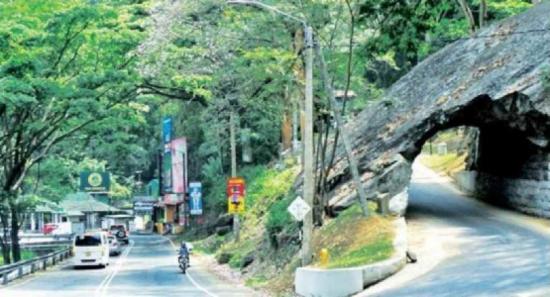 නුවරඑළියට යන සියලු මාර්ග විවෘතයි!